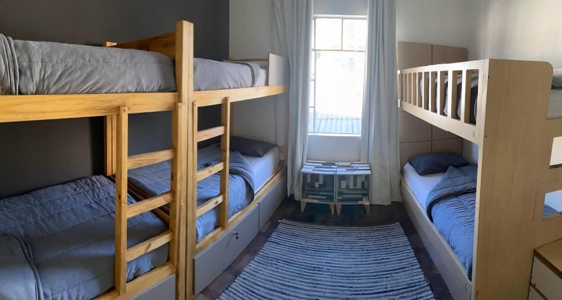 Gup Hostel Curitiba Luaran gambar