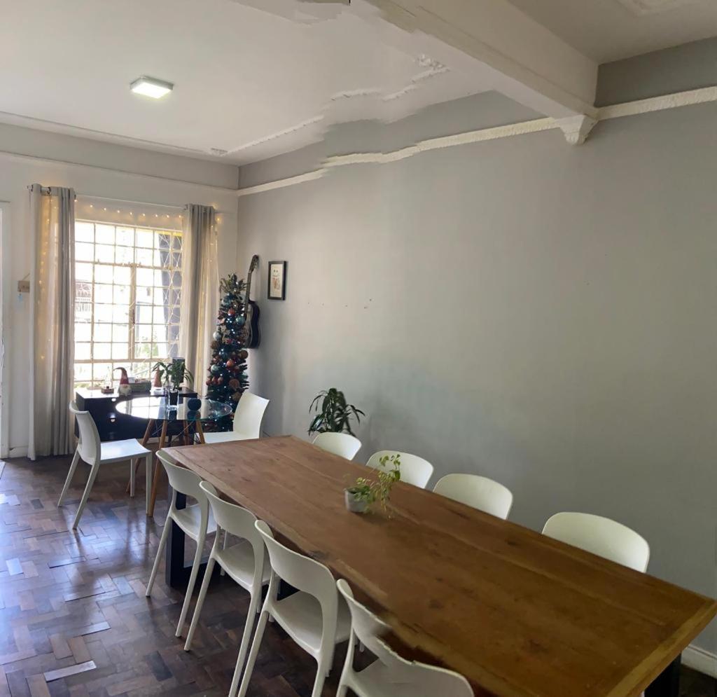 Gup Hostel Curitiba Luaran gambar